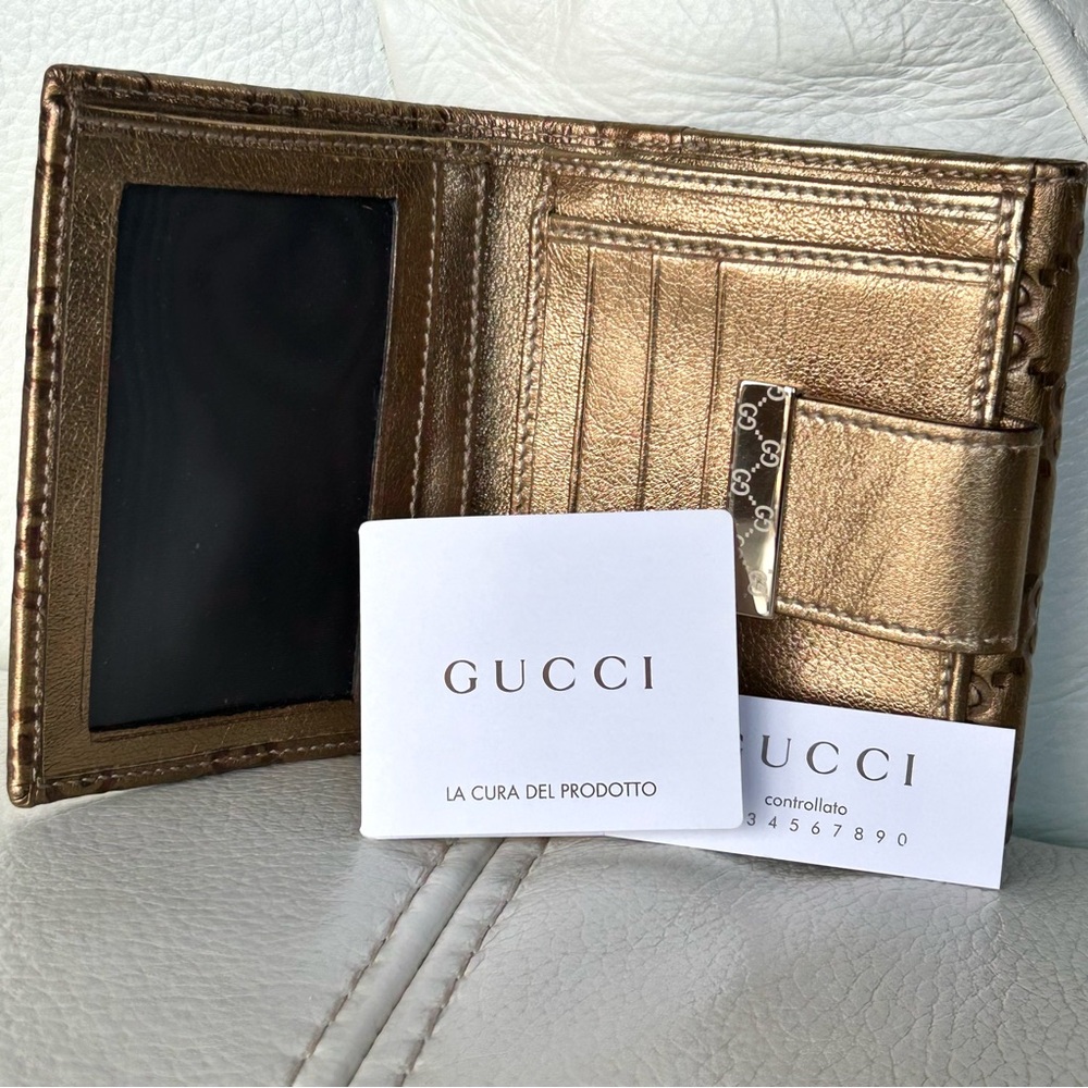 🌟Gucci Gold Leather Embossed Monogram Wallet - Picture 12 of 15